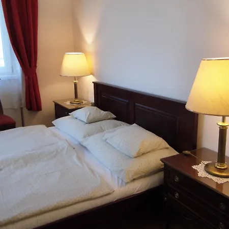 בית אירוח Anna *